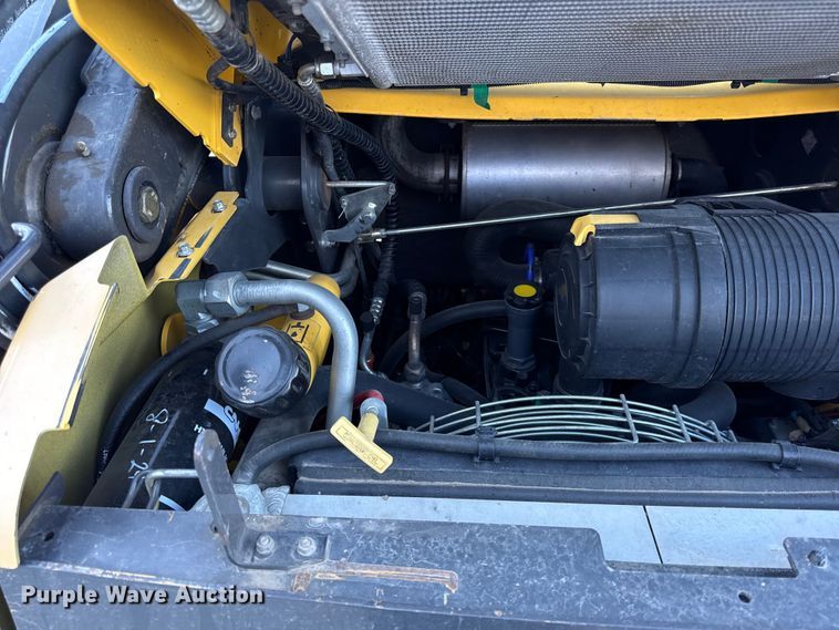 image for item EC4568 2011 New holland L218 skid steer loader