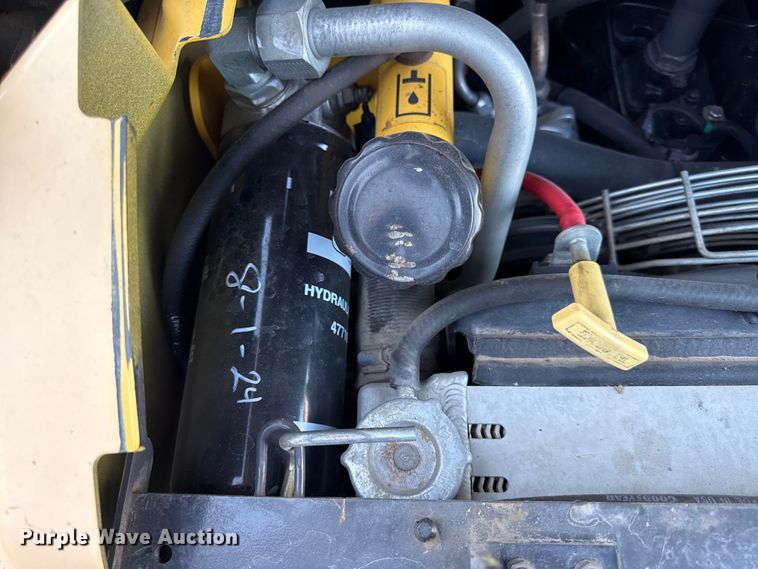 image for item EC4568 2011 New holland L218 skid steer loader