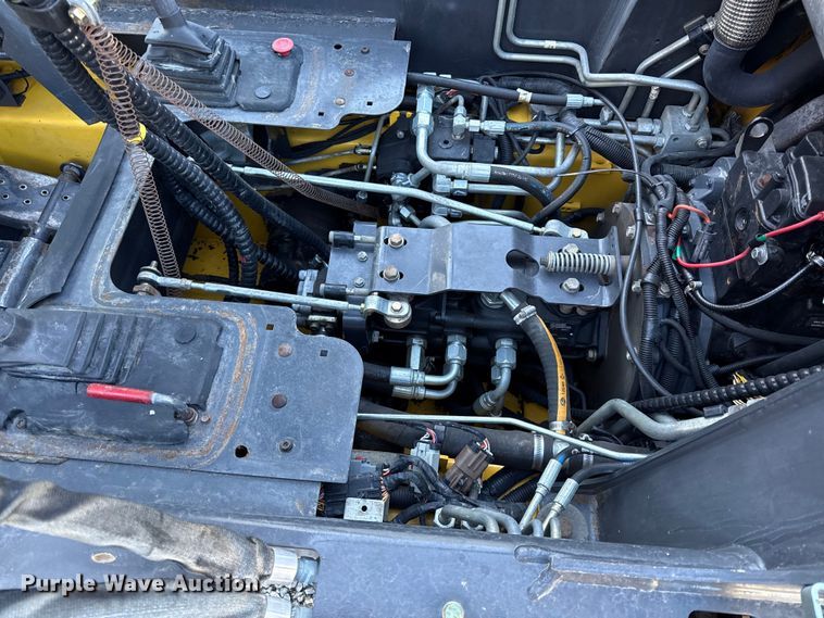 image for item EC4568 2011 New holland L218 skid steer loader