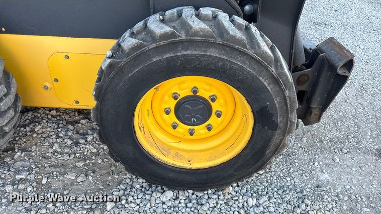 image for item EC4568 2011 New holland L218 skid steer loader