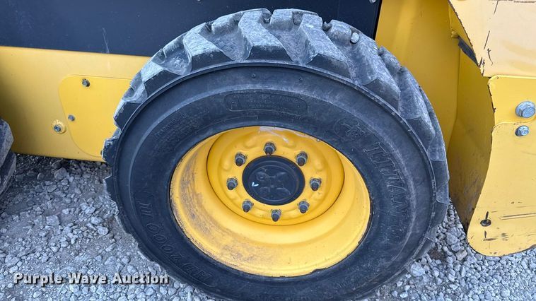 image for item EC4568 2011 New holland L218 skid steer loader