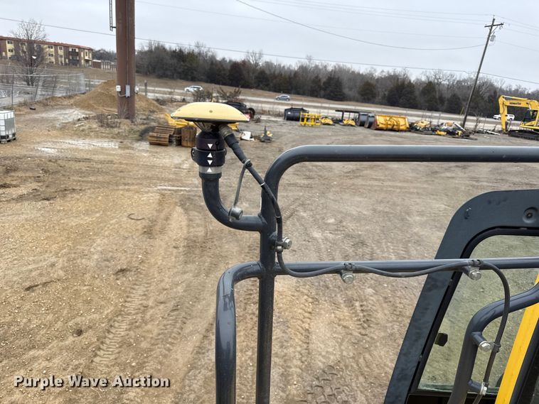 image for item EC4569 2017 Komatsu PC360LI-11 excavator