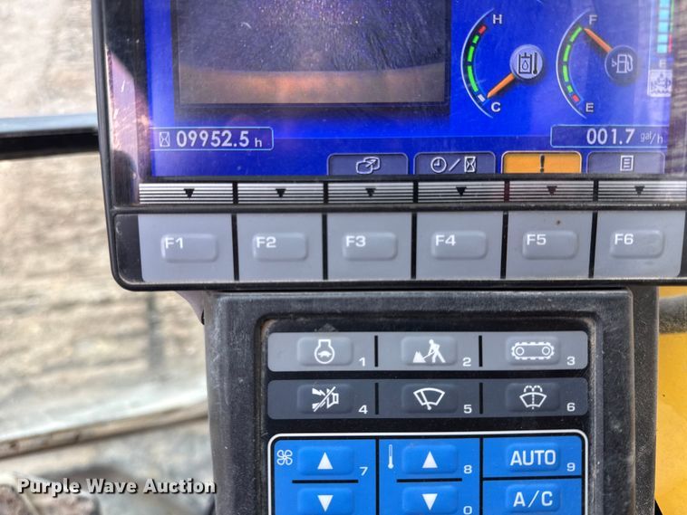 image for item EC4569 2017 Komatsu PC360LI-11 excavator