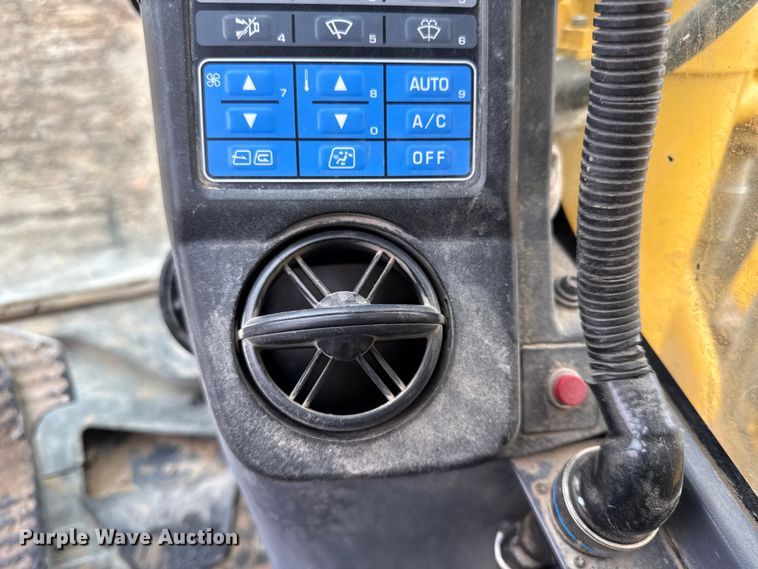 image for item EC4569 2017 Komatsu PC360LI-11 excavator