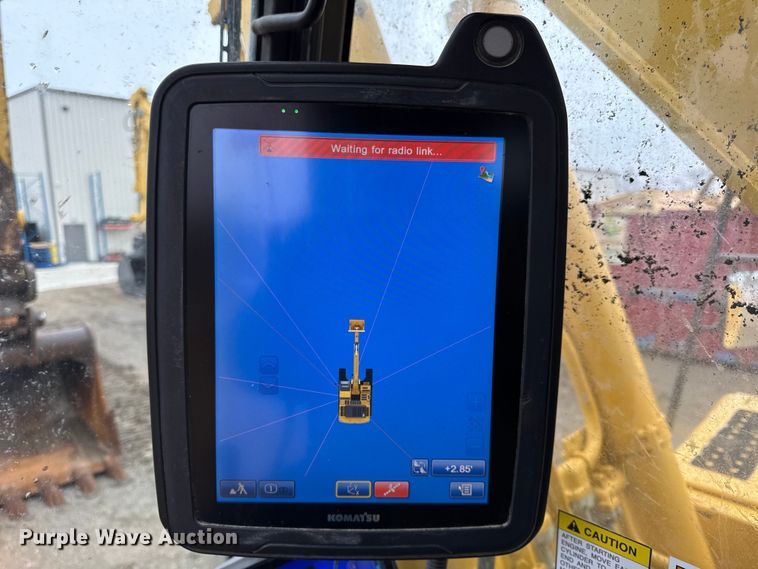 image for item EC4569 2017 Komatsu PC360LI-11 excavator