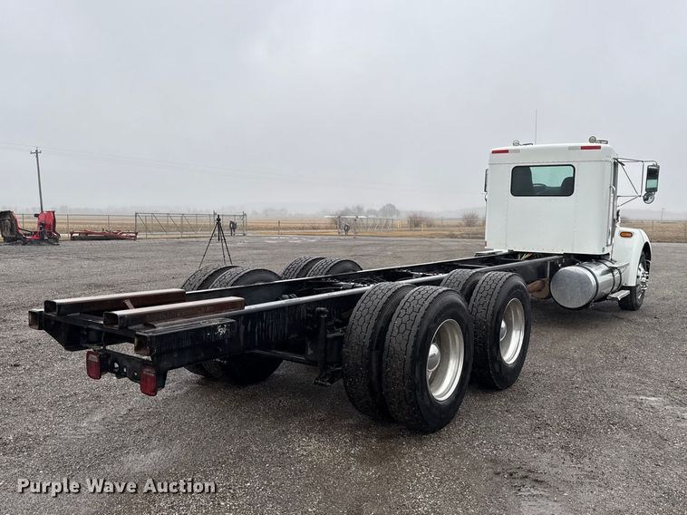 image for item EC4570 2003 Kenworth T300 truck cab and chassis