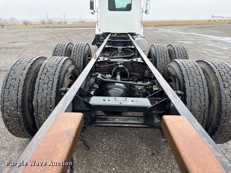 image for item EC4570 2003 Kenworth T300 truck cab and chassis