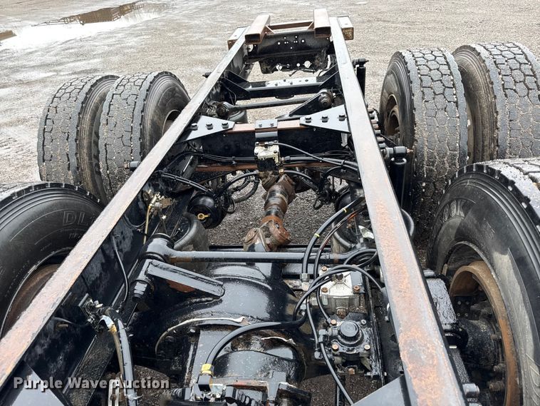 image for item EC4570 2003 Kenworth T300 truck cab and chassis