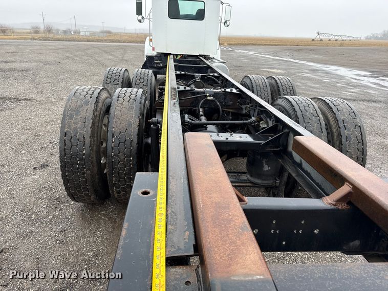 image for item EC4570 2003 Kenworth T300 truck cab and chassis