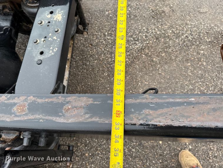 image for item EC4570 2003 Kenworth T300 truck cab and chassis