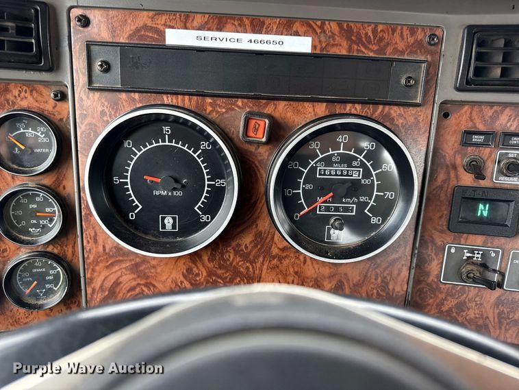 image for item EC4570 2003 Kenworth T300 truck cab and chassis