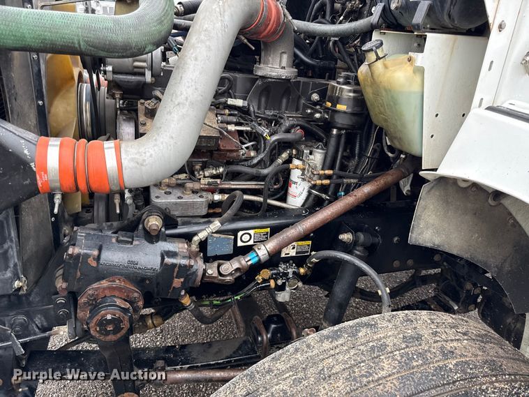 image for item EC4570 2003 Kenworth T300 truck cab and chassis