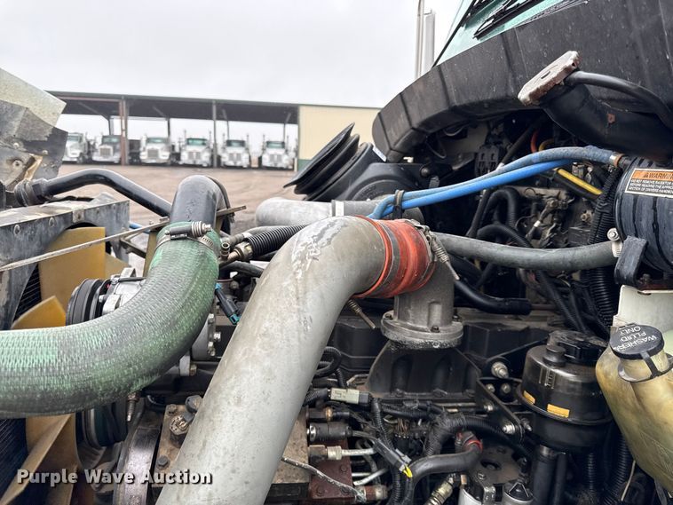 image for item EC4570 2003 Kenworth T300 truck cab and chassis