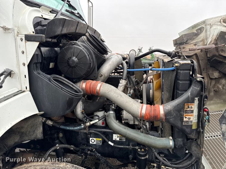 image for item EC4570 2003 Kenworth T300 truck cab and chassis