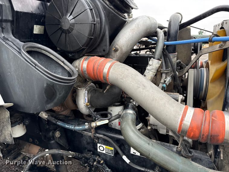 image for item EC4570 2003 Kenworth T300 truck cab and chassis