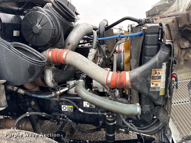 image for item EC4570 2003 Kenworth T300 truck cab and chassis