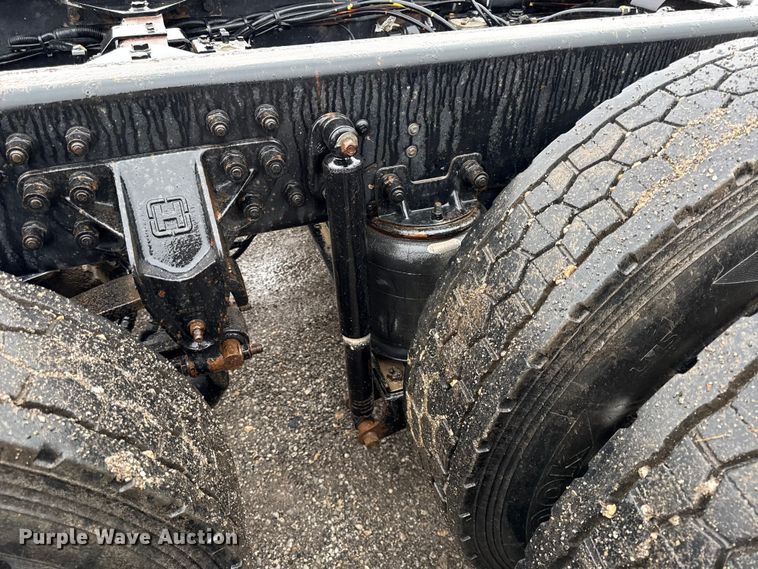 image for item EC4570 2003 Kenworth T300 truck cab and chassis