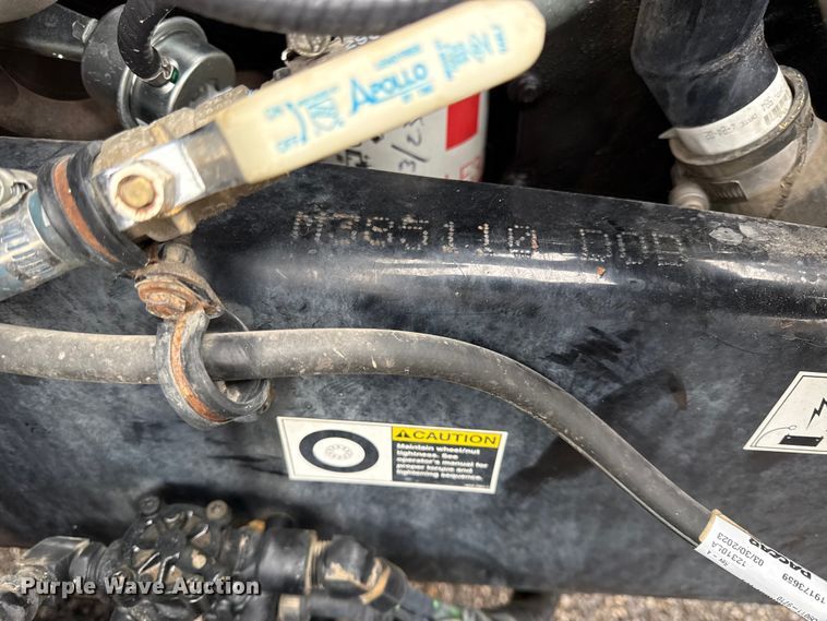 image for item EC4570 2003 Kenworth T300 truck cab and chassis