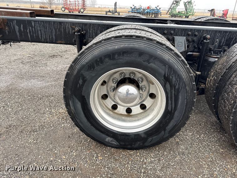 image for item EC4570 2003 Kenworth T300 truck cab and chassis