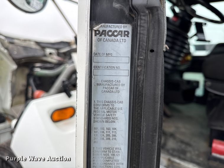 image for item EC4570 2003 Kenworth T300 truck cab and chassis