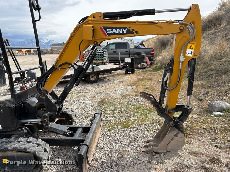image for item EC8249 SANY SY16C mini excavator
