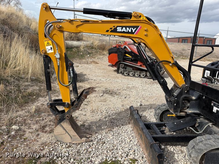 image for item EC8249 SANY SY16C mini excavator