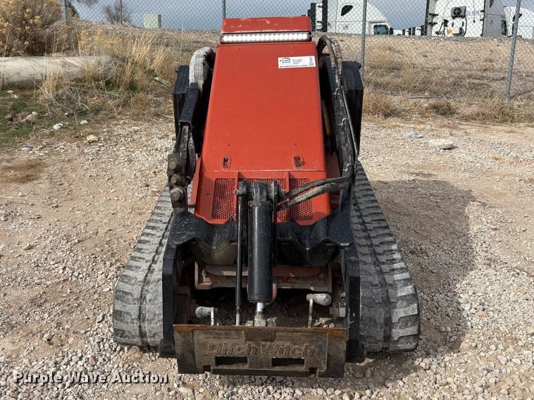 image for item EC8251 2022 Ditch Witch SK1550 compact utility loader