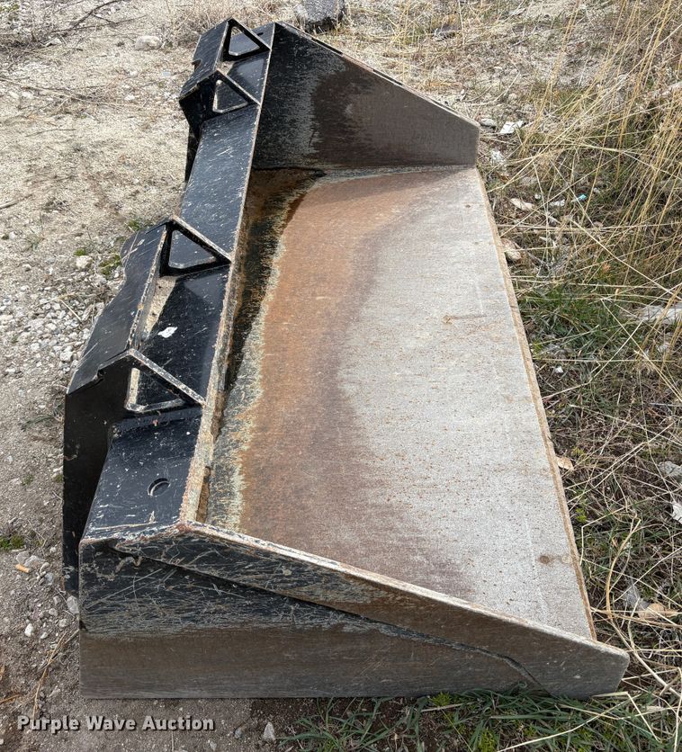 image for item EC8251 2022 Ditch Witch SK1550 compact utility loader