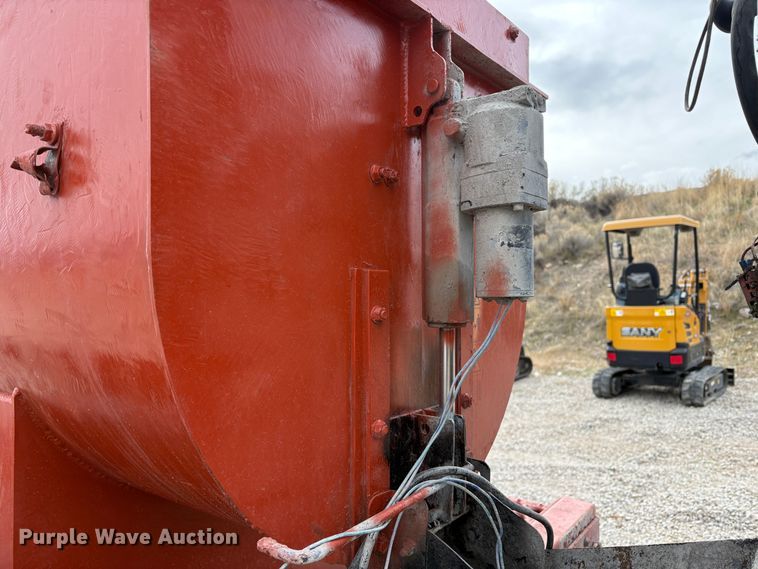 image for item EC8252 Skid steer concrete mixer