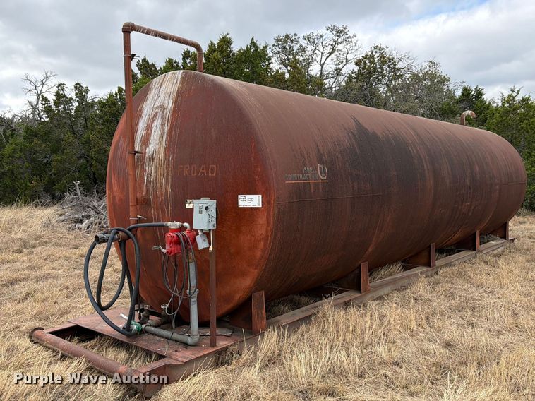 image for item ED5136 2001 Permian Tank fuel tank