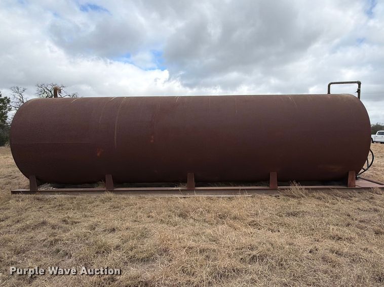 image for item ED5136 2001 Permian Tank fuel tank