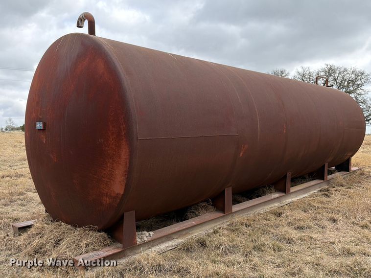 image for item ED5136 2001 Permian Tank fuel tank