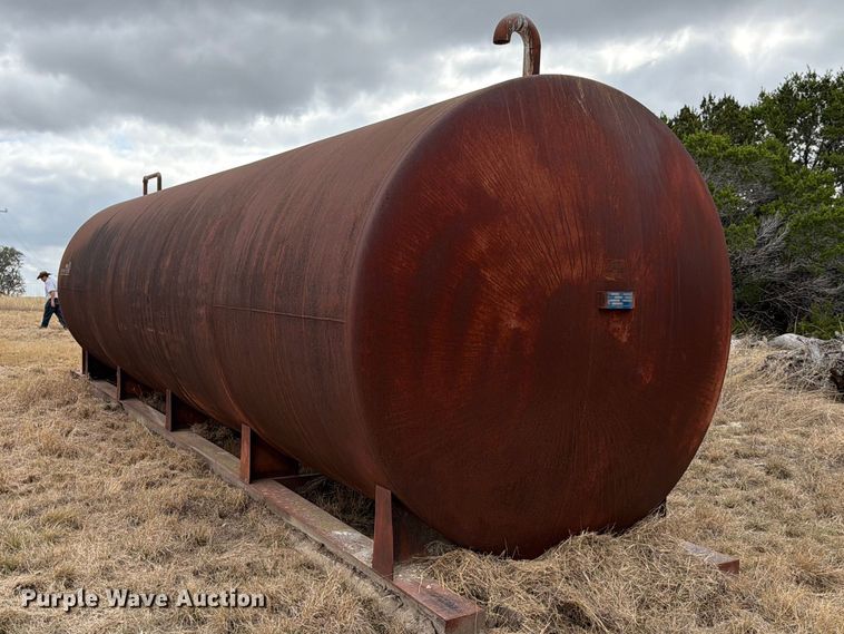 image for item ED5136 2001 Permian Tank fuel tank