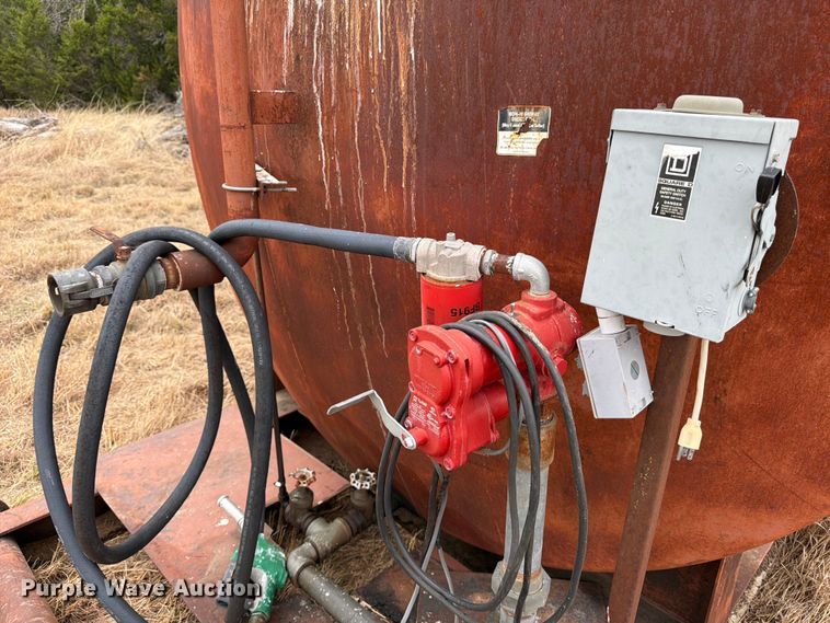 image for item ED5136 2001 Permian Tank fuel tank