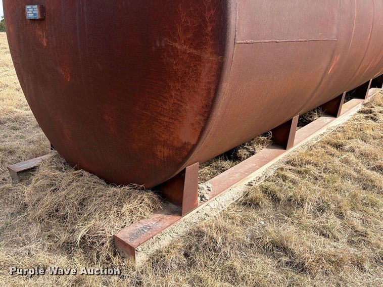 image for item ED5136 2001 Permian Tank fuel tank