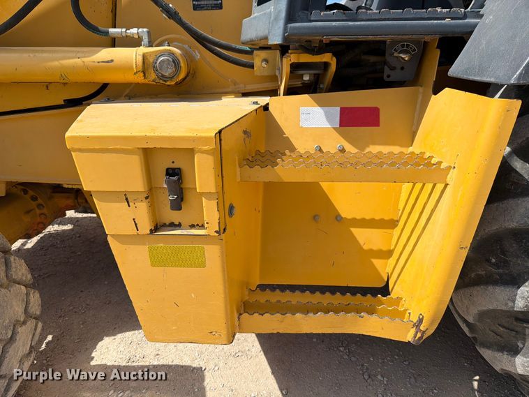 image for item ED5138 2013 John Deere 310K backhoe