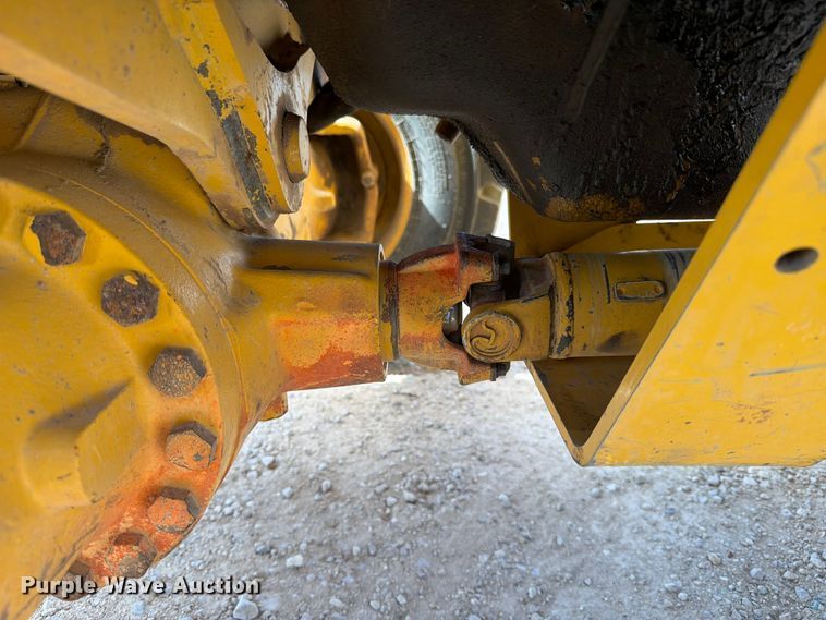 image for item ED5138 2013 John Deere 310K backhoe