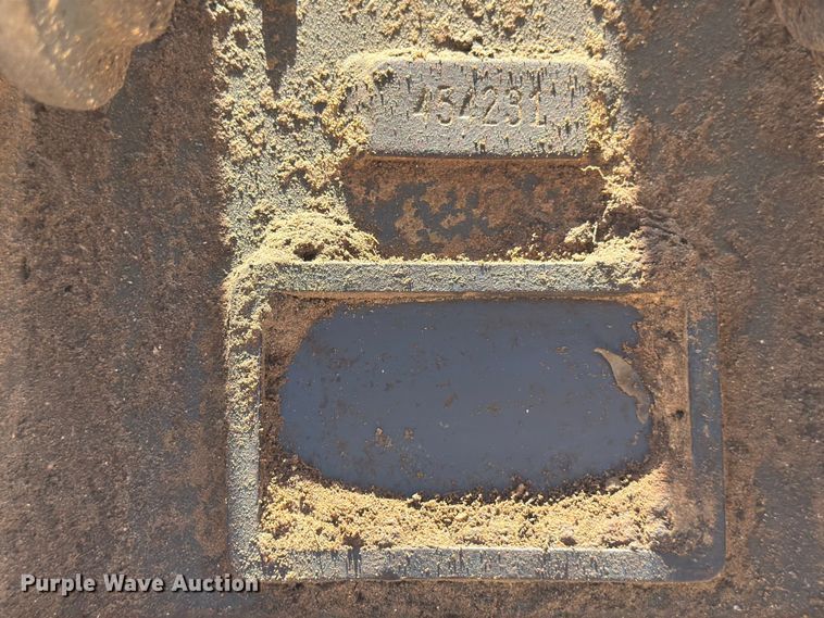 image for item ED5138 2013 John Deere 310K backhoe