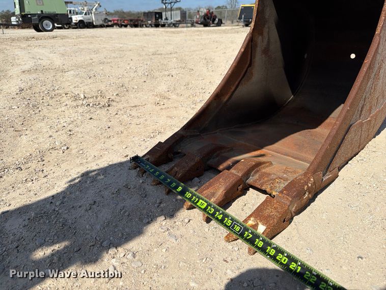 image for item ED5138 2013 John Deere 310K backhoe