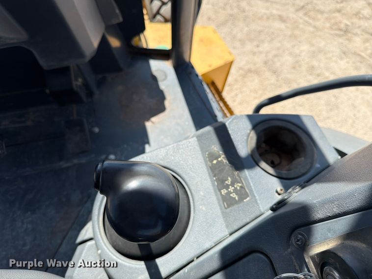 image for item ED5138 2013 John Deere 310K backhoe