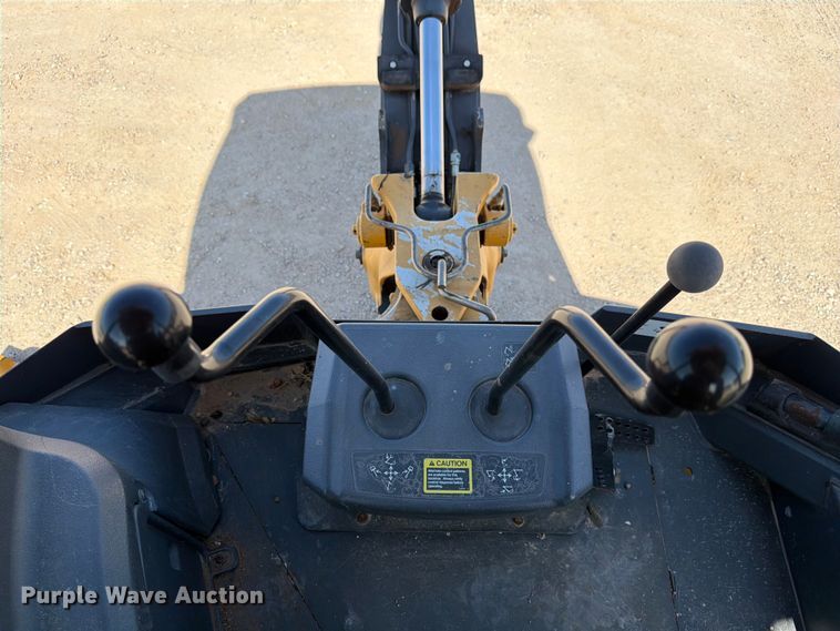 image for item ED5138 2013 John Deere 310K backhoe