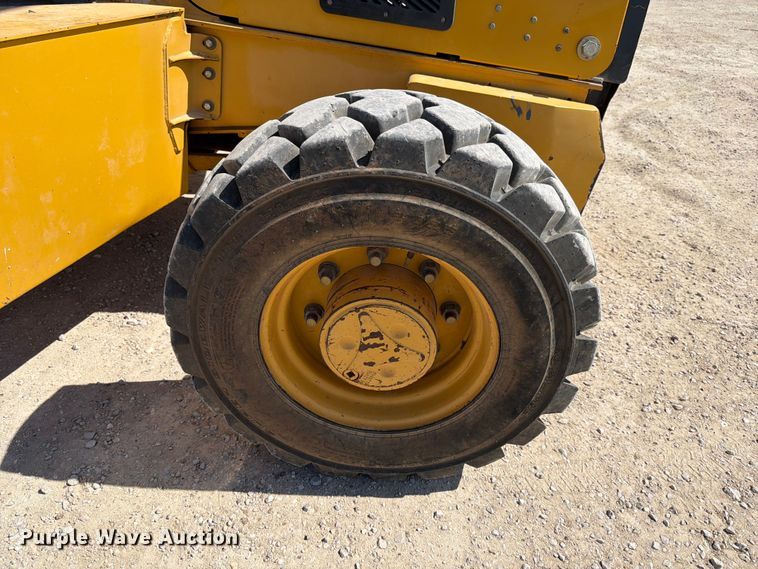 image for item ED5138 2013 John Deere 310K backhoe