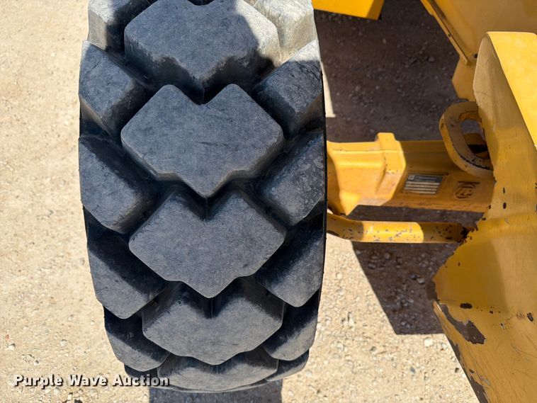 image for item ED5138 2013 John Deere 310K backhoe