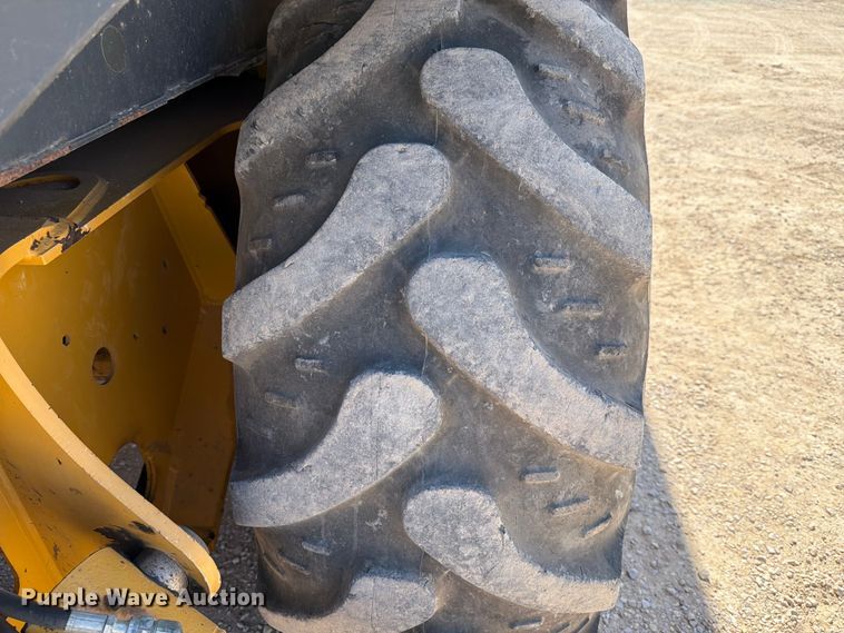 image for item ED5138 2013 John Deere 310K backhoe