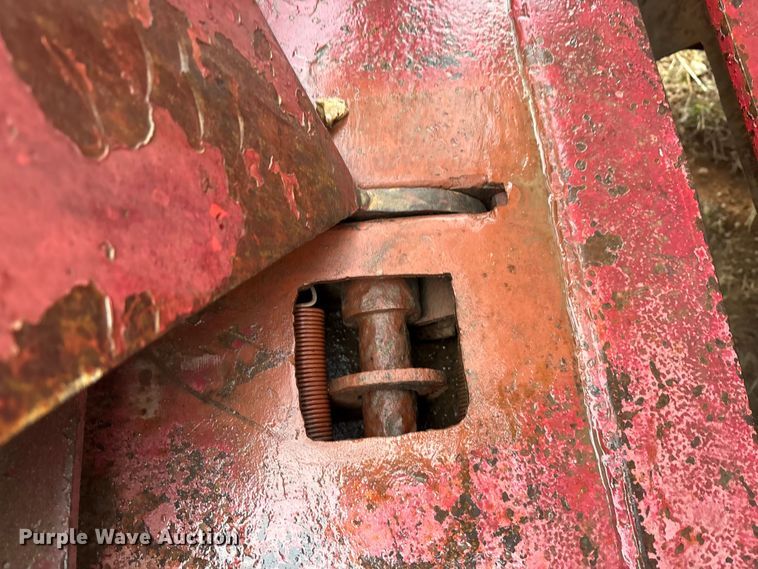 image for item EE0097 1986 Siebert lowboy equipment trailer