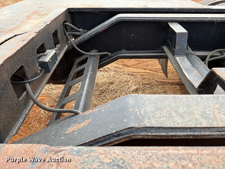 image for item EE0098 1987 Siebert lowboy equipment trailer