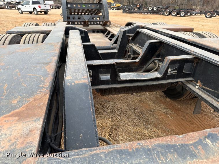 image for item EE0098 1987 Siebert lowboy equipment trailer