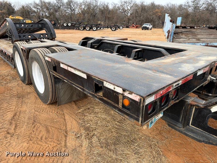 image for item EE0098 1987 Siebert lowboy equipment trailer