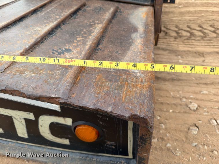 image for item EE0098 1987 Siebert lowboy equipment trailer