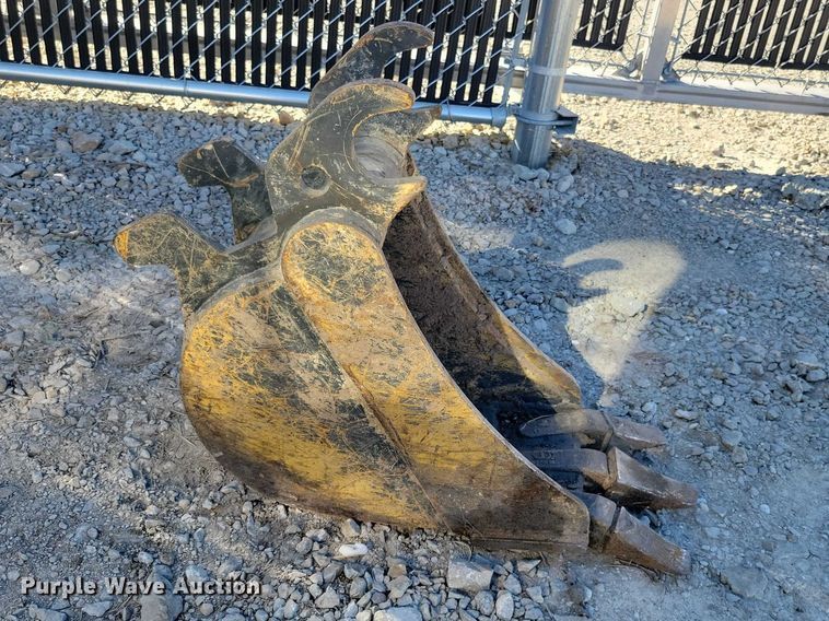 image for item EE0874 Bobcat excavator bucket